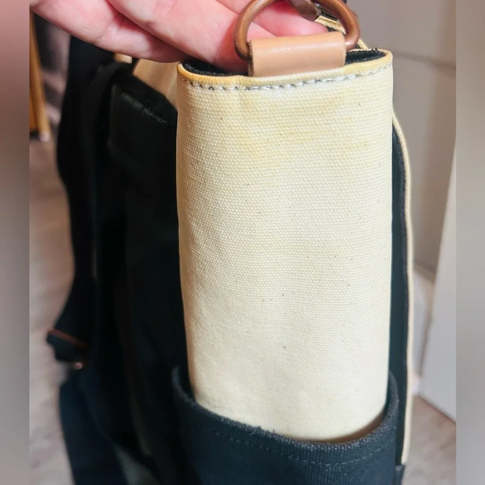 Petunia Pickle Bottom Glazed Pathway Diaper Bag in Birch/Black Unisex